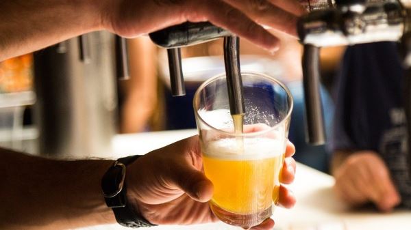 Врачи победили сильнейшее алкогольное отравление с помощью пяти литров пива