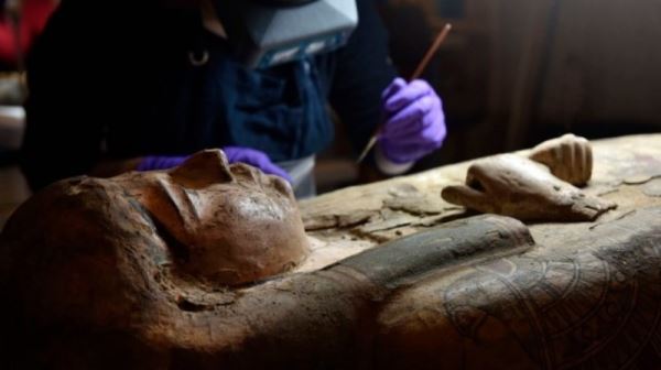 Археологи сделали невероятное открытие, открыв саркофаг возрастом 3000 лет
