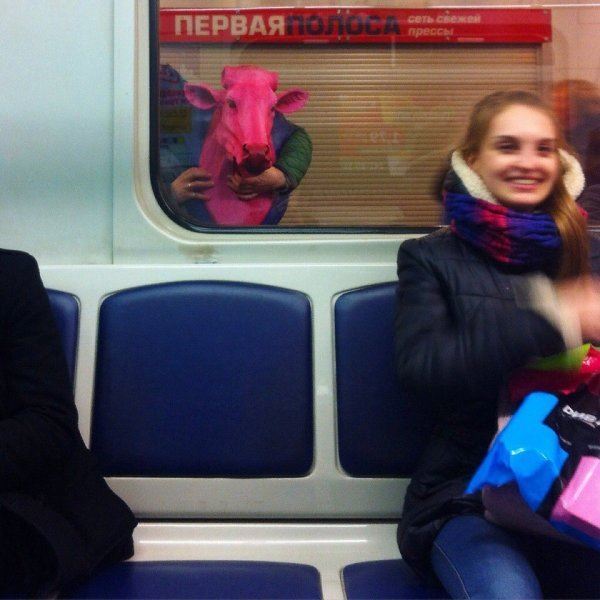 Странные и неожиданные пассажиры метро (20 фото)