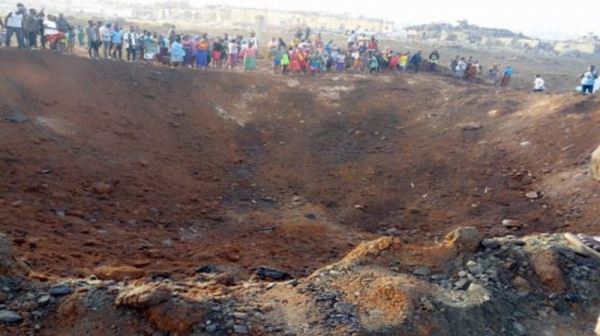 В Нигерии после падения метеорита образовалась гигантская воронка